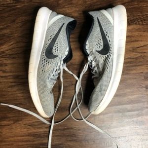 nike free runs, size 8